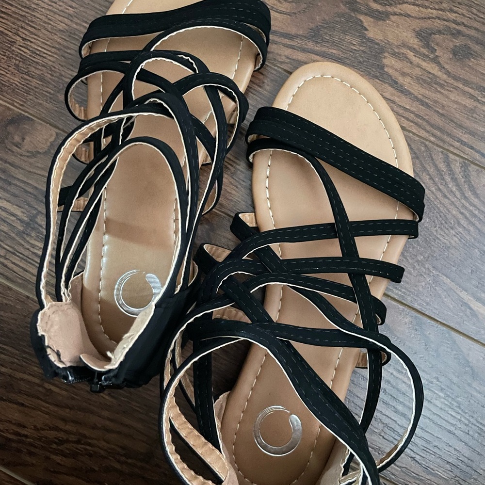 Strappy sandals from Kohl’s 6 1/2